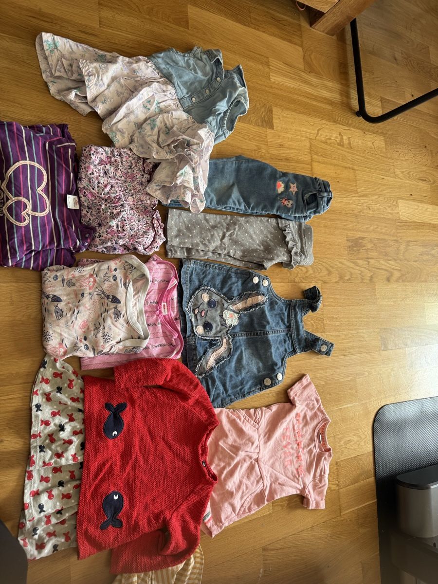 Lotti & Set di vestiti: Kleiderpaket 74-86 – Nuovo (secondo la descrizione) da niederhasli venduto da gwe_8l5q