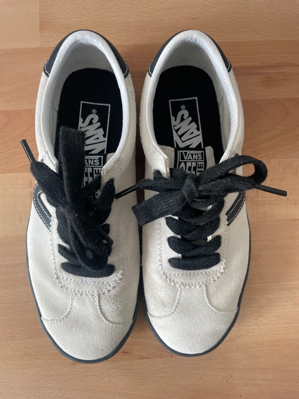Vans Damenschuhe: Vans - Daim, taille 37 – Gebraucht aus Neuchâtel von Enoemis_ 1