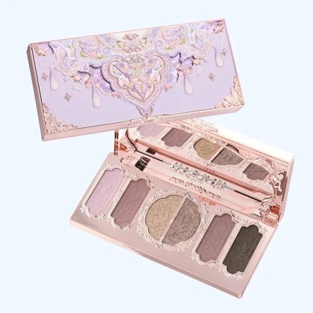 Make-up: Flower Knows Butterfly Cloud Collar Lidschatten Palette – Nuovo (secondo la descrizione) da Basel venduto da Chocolate_Cupcake 1