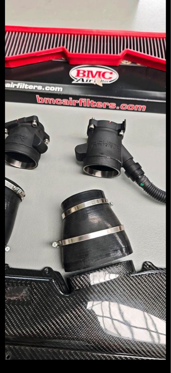 Tutti pezzi di ricambio auto: Audi RS6/RS7 C8 Ansaugsystem Power Division Performance – Usato da Frenkendorf venduto da Witwicky 4