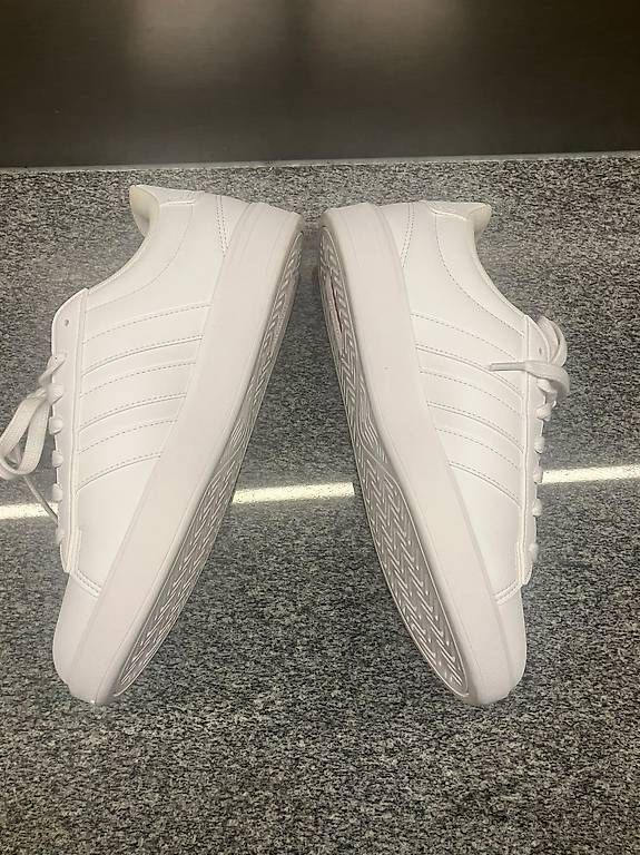 Scarpe da uomo: Weiße Adidas-Schuhe – Nuovo e nell'imballaggio originale da Zürich venduto da lam_8mxt 1