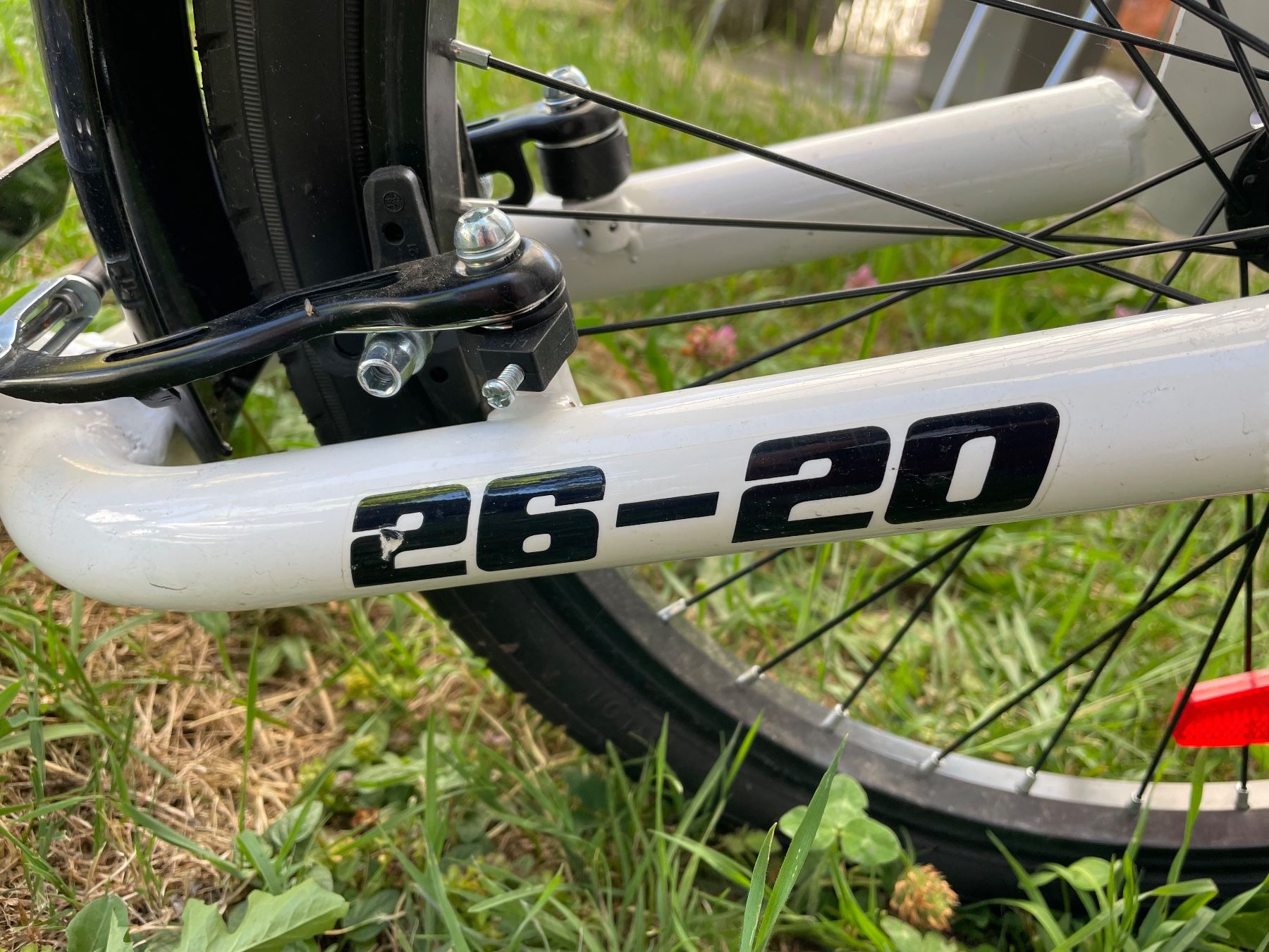Vélos: Tretroller Trottinet Master 26-20 weiss mit Korb – D'occasion à Baar par Bermudas 1