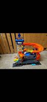 Circuit HotWheels garage