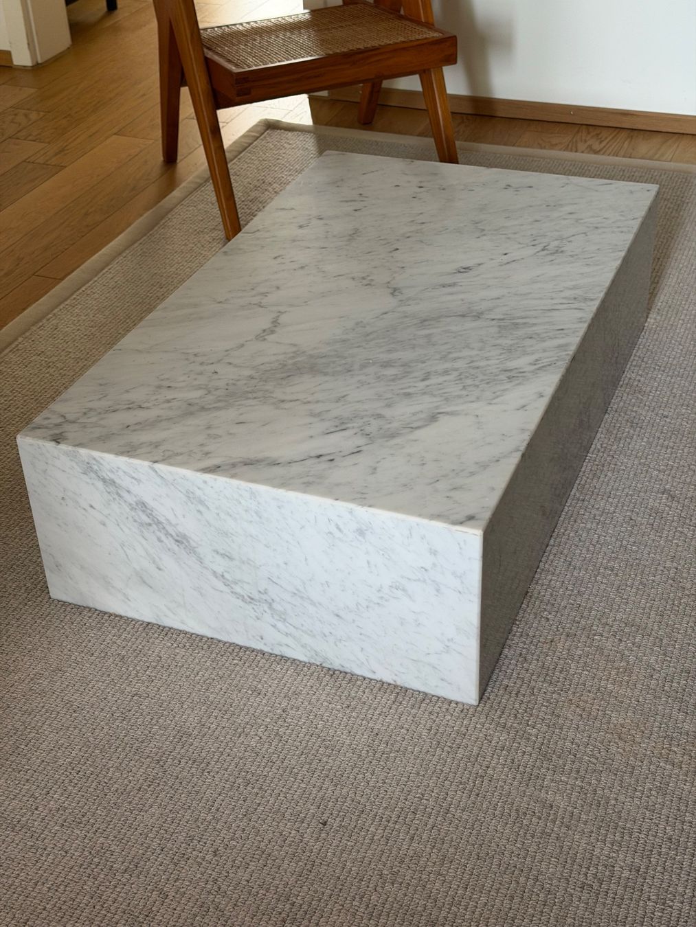 Tavoli: Marble plinth low coffee table by Norm Architects – Usato da Zürich venduto da bel_58jw 2