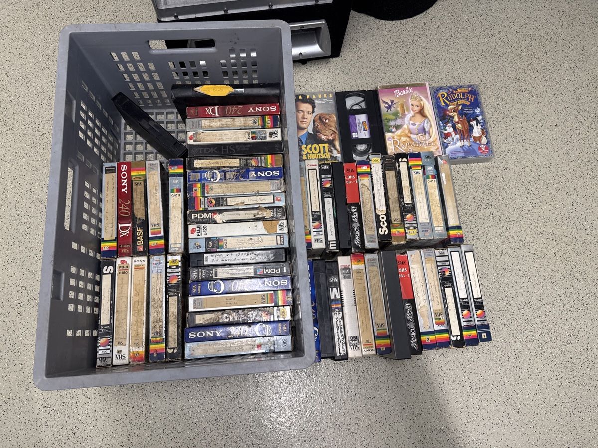 Tutti i VHS: Diverse Videokassetten – Usato da Grosswangen venduto da winkelfeld