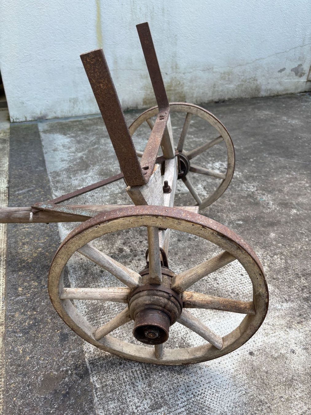Carriole: Zugwagen 1-Achsig Antik – Usato da Basel venduto da Tindrum 2
