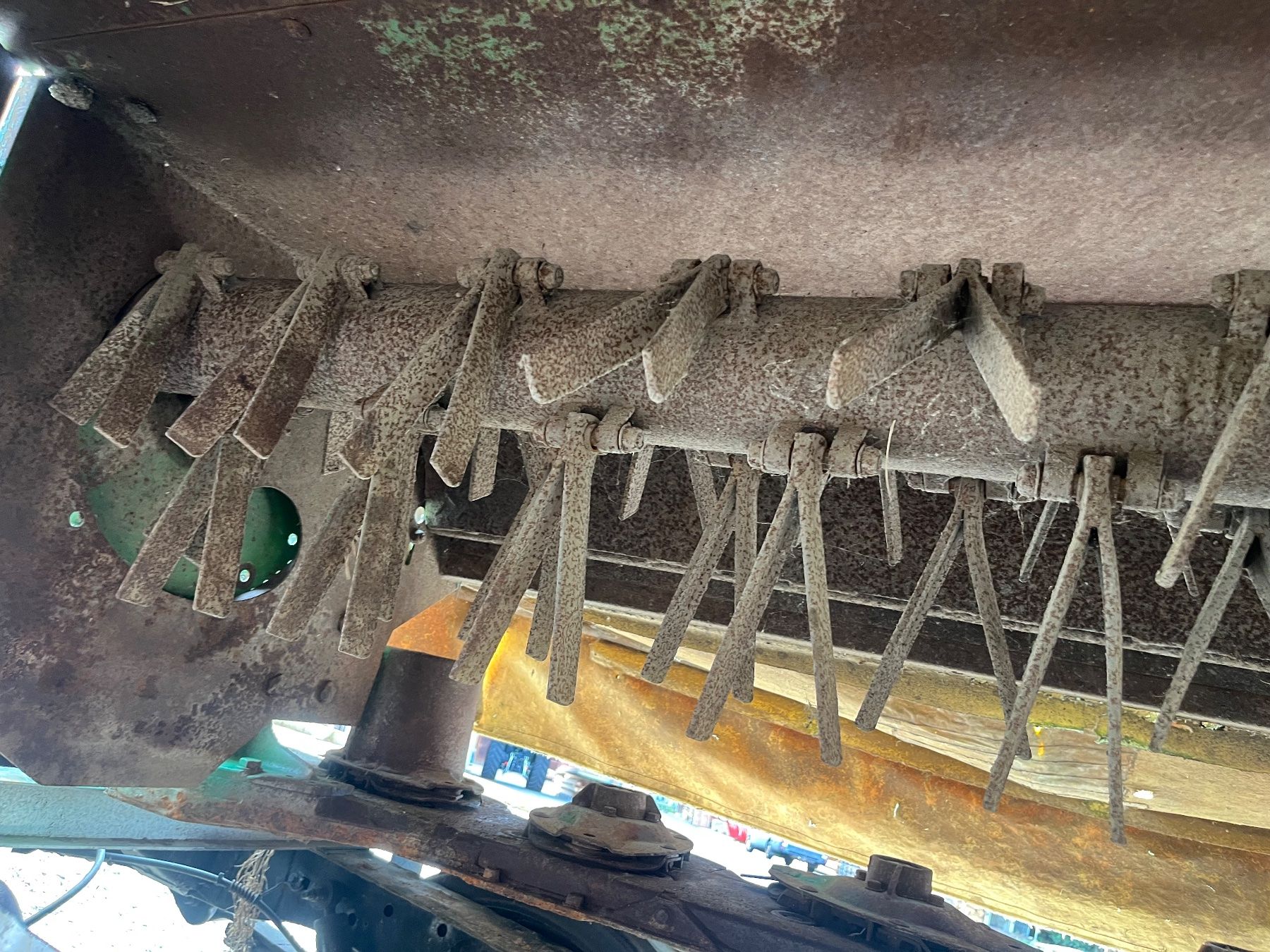 Krone Toutes les machines: Krone Scheibenmähwerk AM 243 – D'occasion à Kaltbrunn par MA5555 6