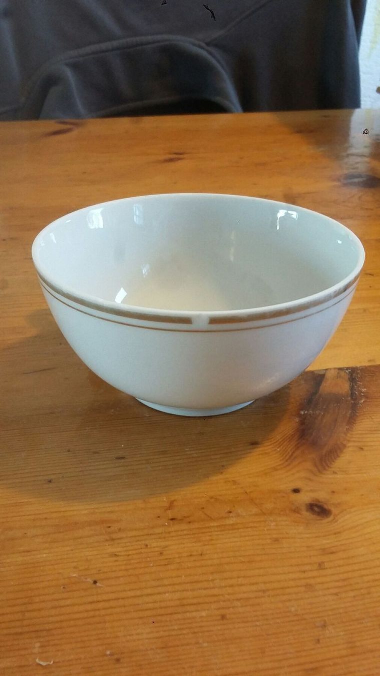 Set di piatti: Tasses ,sous tasses et sucrier – Usato da Miecourt venduto da Marly1 5