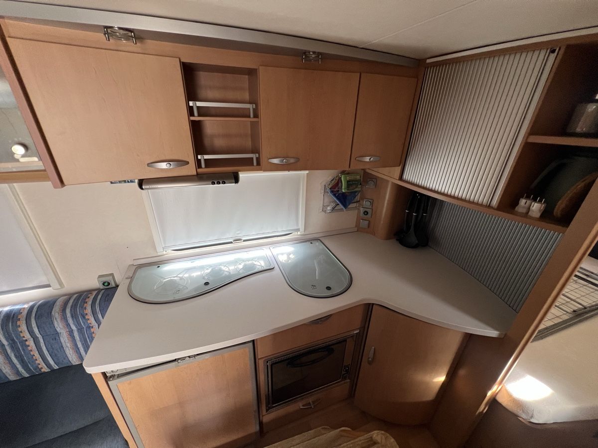 Knaus Veicoli da campeggio: Wohnwagen, Camping,  – Usato da Oberhallau venduto da Mf5450 2