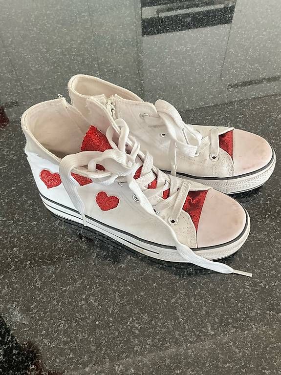 Scarpe per ragazze: Chaussures filles  – Usato da Fribourg venduto da Sissi2006