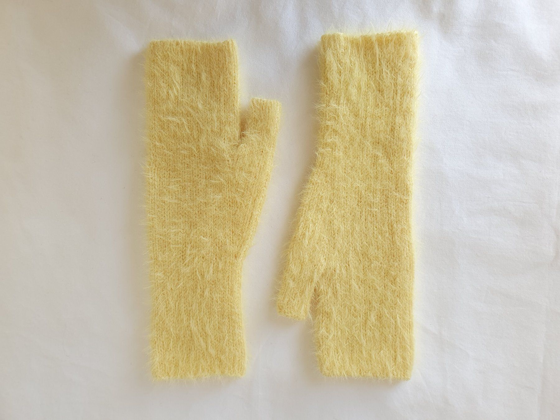 Guanti & manicotti: Handgestrickte fingerlose Handschuhe – Nuovo e nell'imballaggio originale da Neunkirch venduto da Sandramay 1