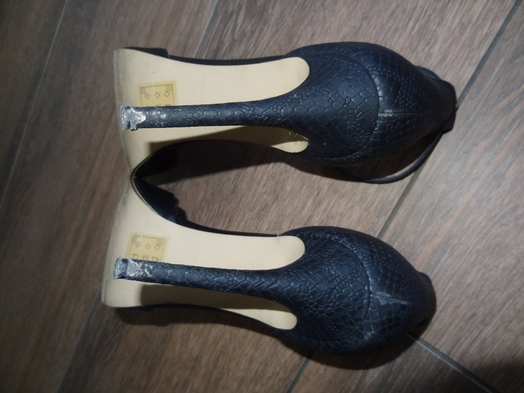 Scarpe da donna: Chaussures escarpins taille 39 – Usato da Satigny venduto da salvatore73 7