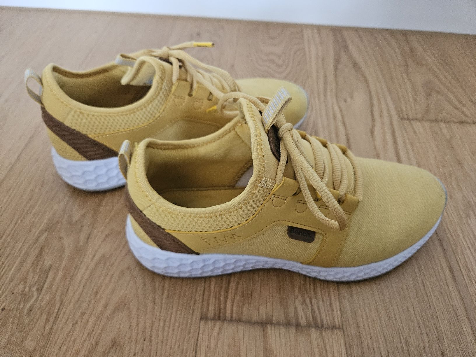 Bench Damenschuhe: Bench Schuhe, Sneaker Gr. 37  – Gebraucht aus Abtwil AG von Ayline.a8 3
