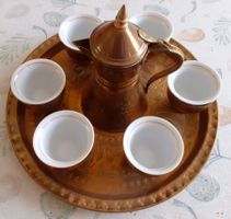 ORIENTALISCHES KAFFEESERVICE, ALT, MESSING UND PORZELLAN
