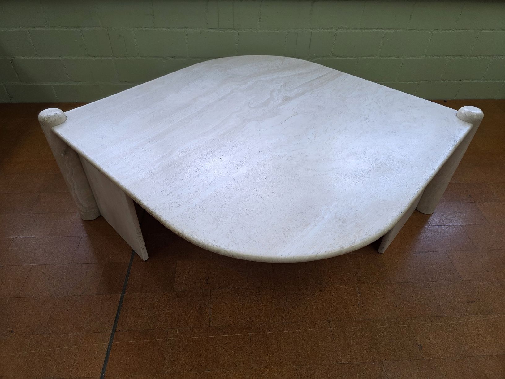 Tavoli: Designer Vintage Couchtisch aus Travertin – Usato da Lichtensteig venduto da Polsterwerk 8