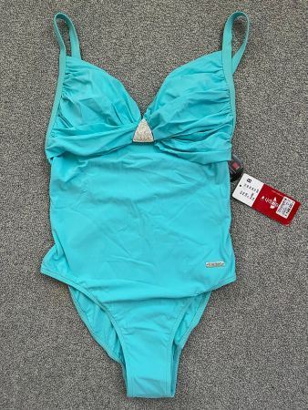 TRIUMPH Badeanzug Gr 38 B. Fabrikneu