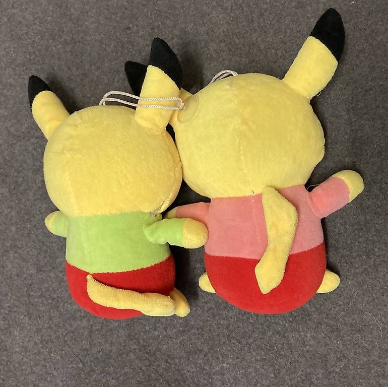 Statuette: 2. pikachu  – Usato da Hettlingen venduto da Queen-Of-Old-Things 1