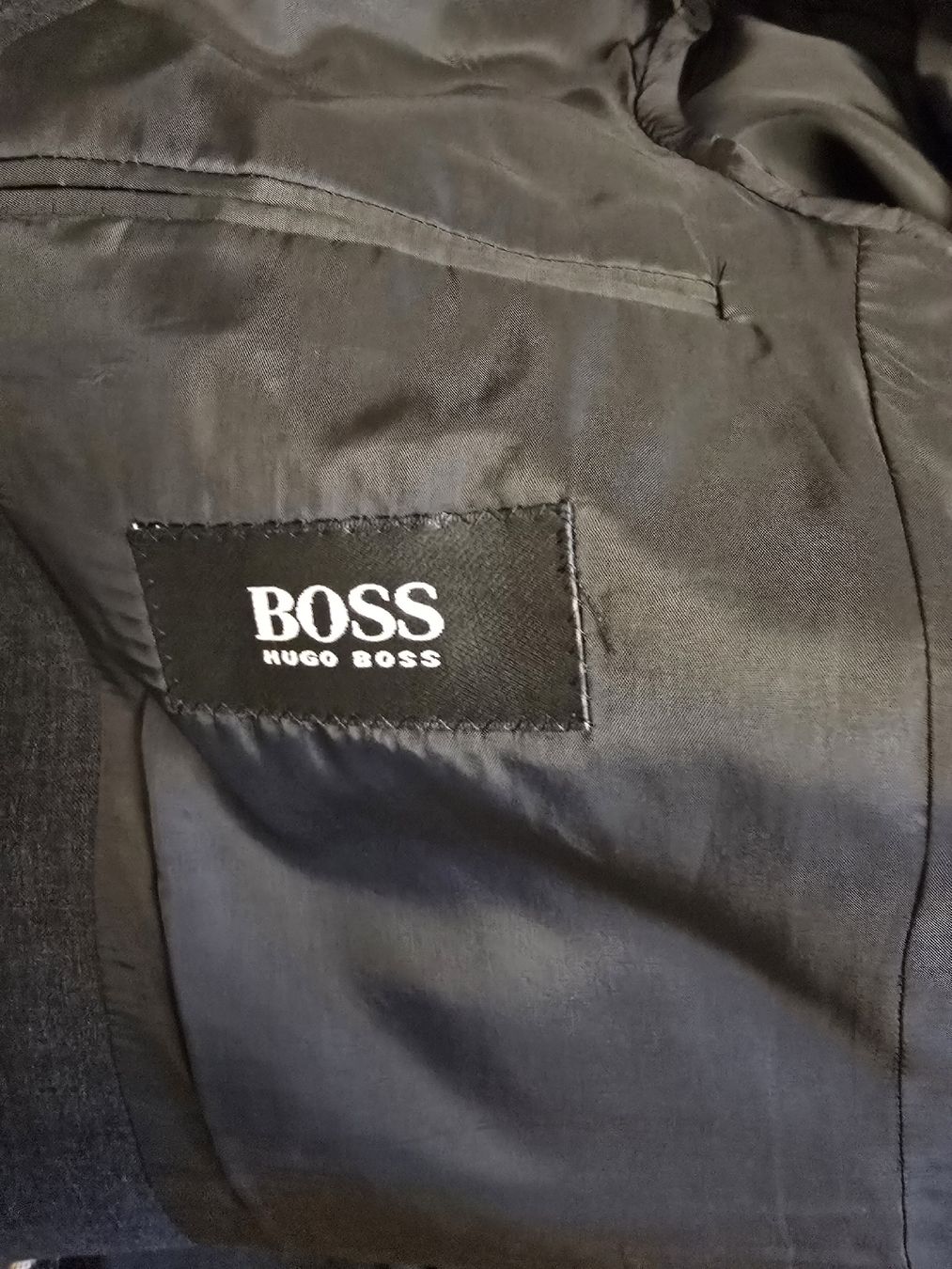 Hugo Boss Completi: BOSS Anzug/ Grau/ Größe 50/ 3 Teilig – Usato da Zürich venduto da fra_tt6k 2