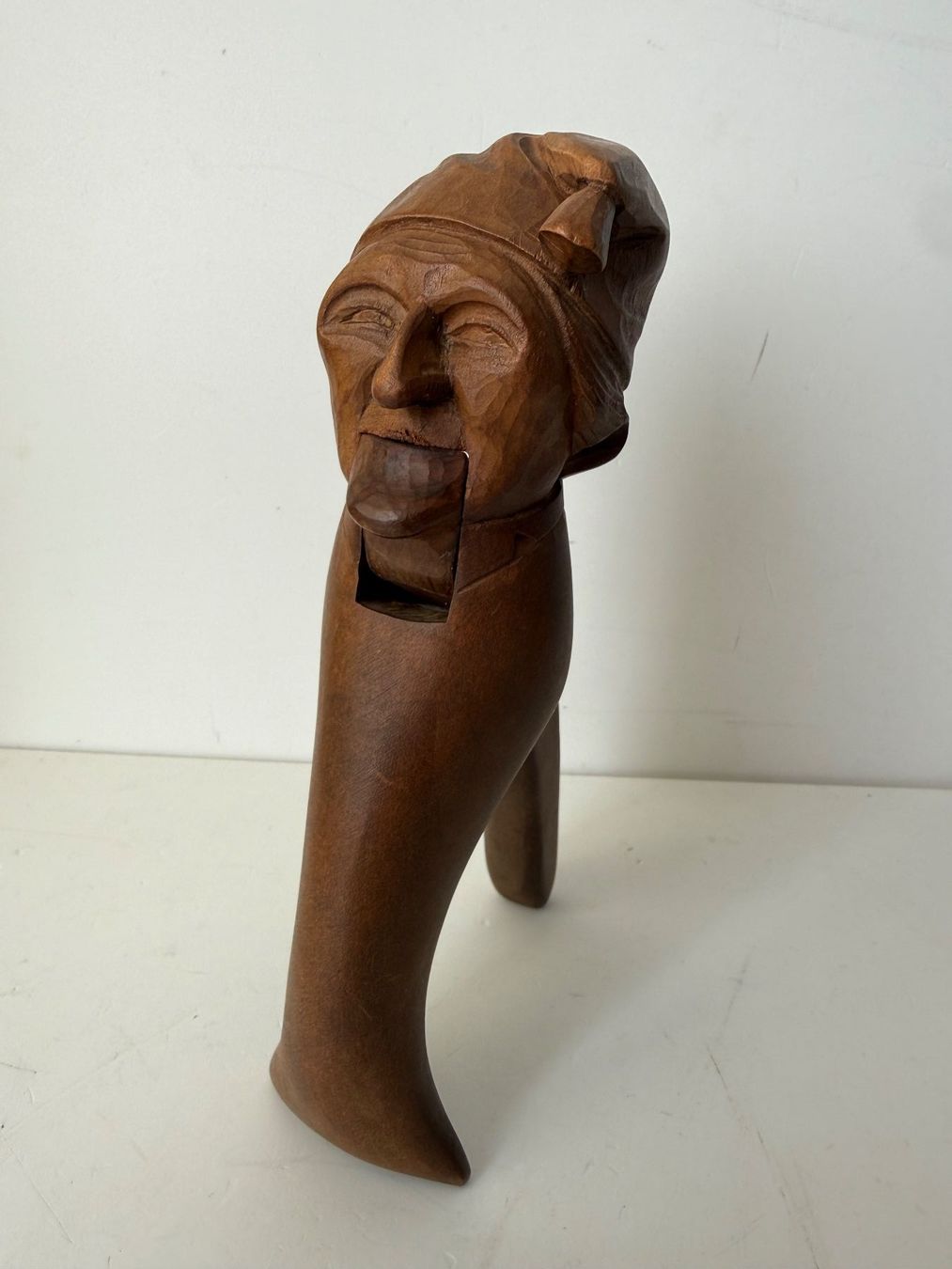 Statuette: Antiker Nussknacker Brienzer Schnitzerei – Usato da Zwingen venduto da moje1