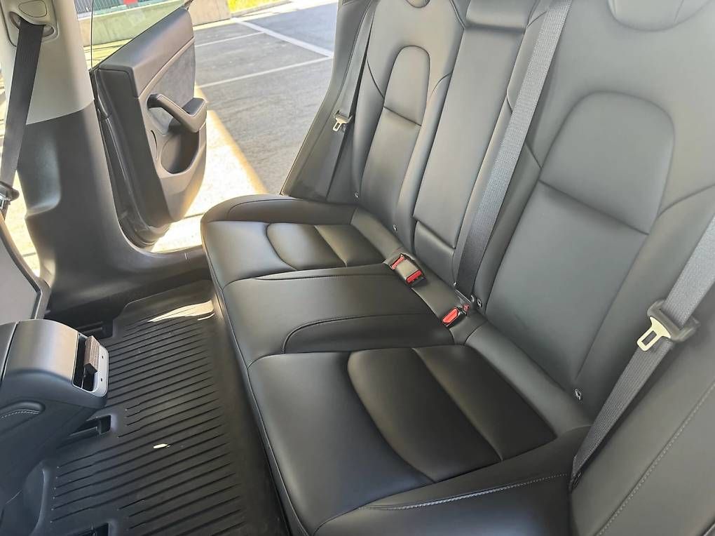 Tesla Automobili: Tesla Model 3 RWD – Usato da Arbaz venduto da CicciStore 2