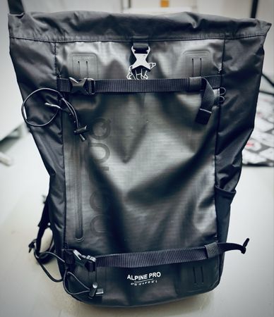 Nanuq Alpine Pro Rucksack schwarz