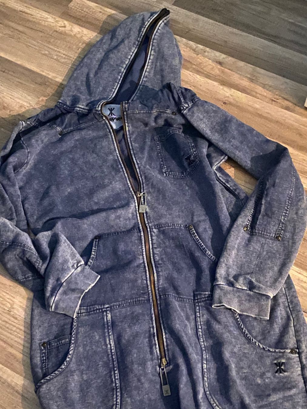 Tute: OnePiece Jumpsuit Grösse L Jeansstyl – Usato da Allenwinden venduto da Obalu 3