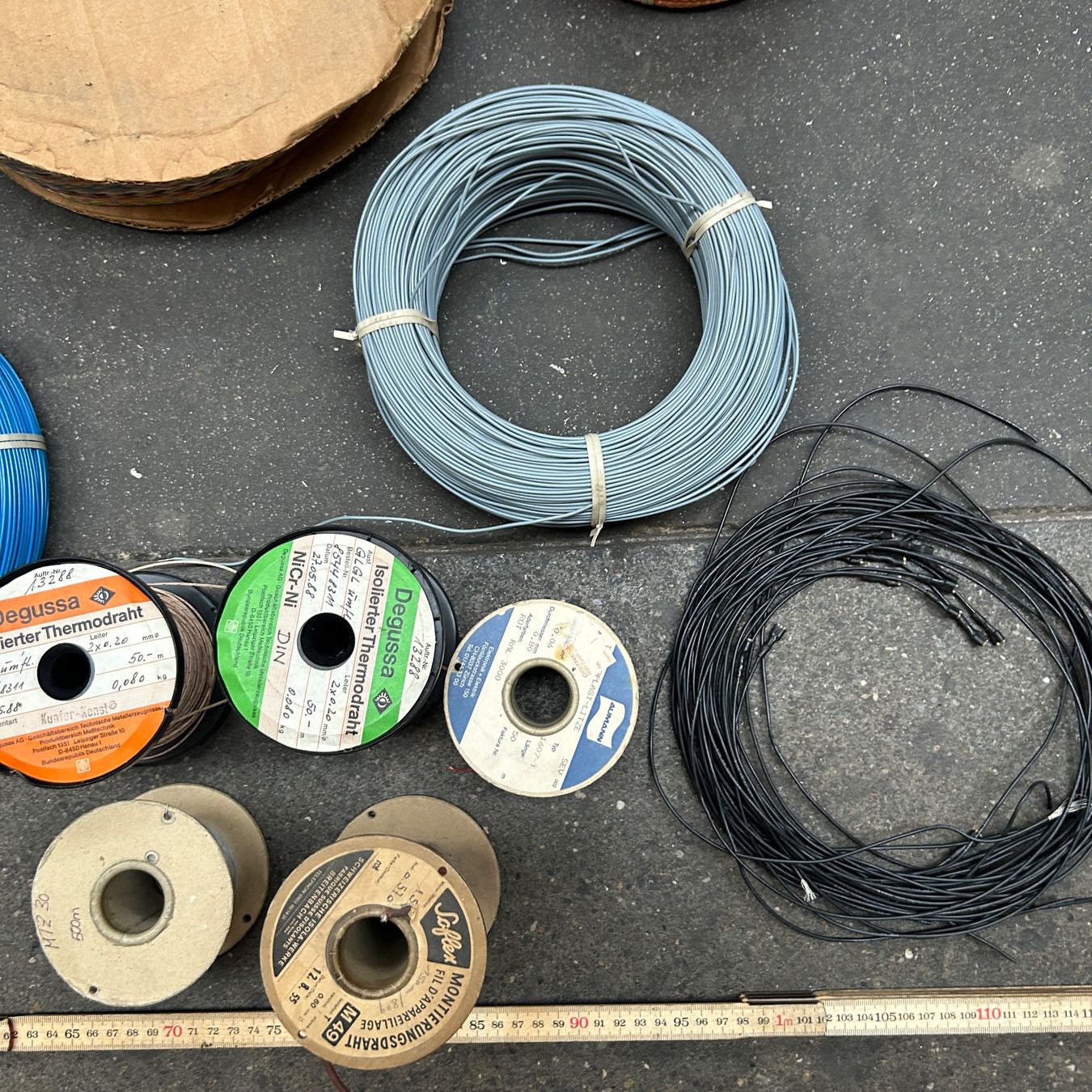 Cavi: ca. 25kg einadrige Kabel / Aderleitungen / Schaltdrähte – Nuovo (secondo la descrizione) da Untersiggenthal venduto da sinamoll 1
