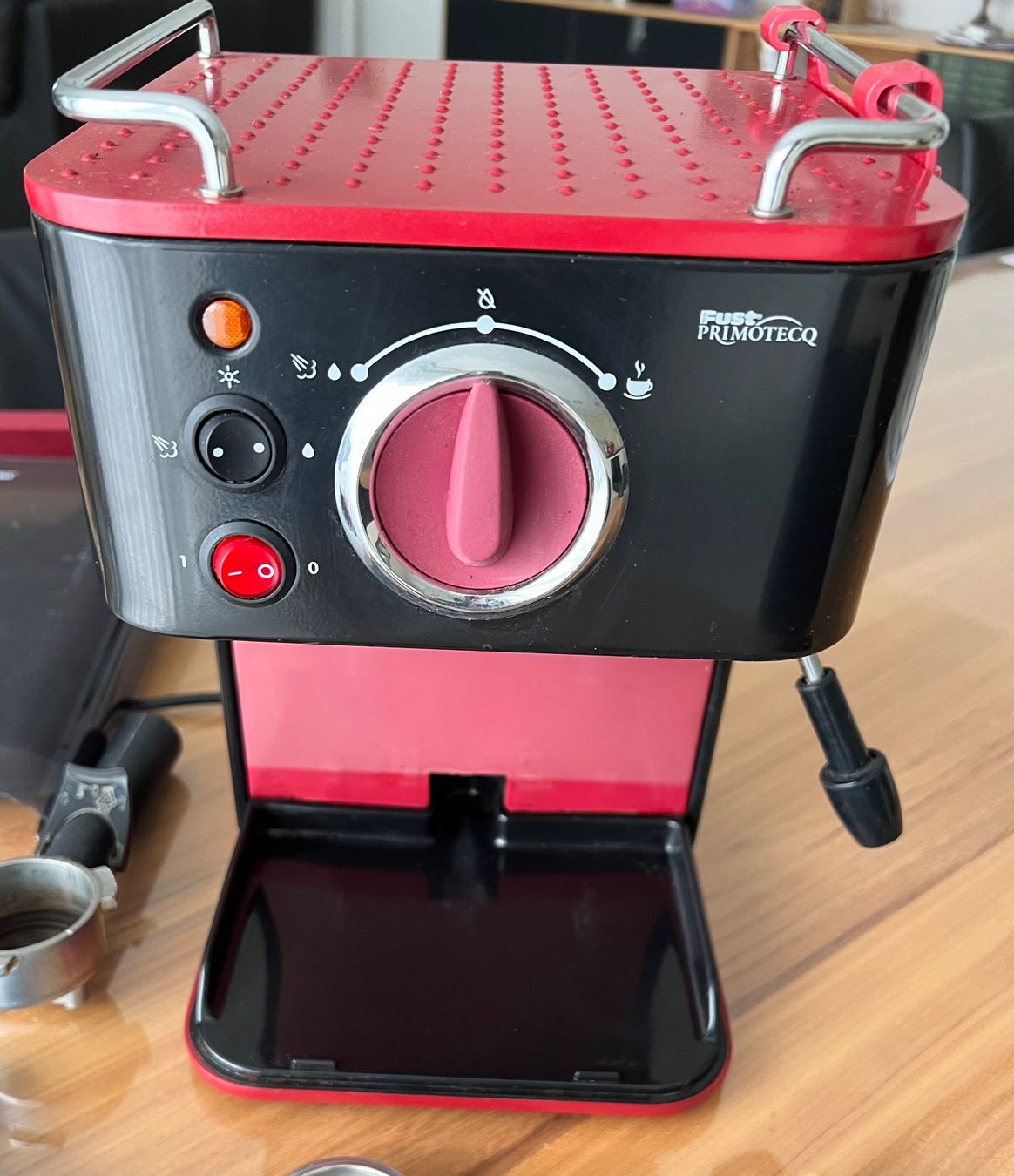 Fust Kaffeemaschinen & Espressomaschinen: Kaffeemaschine Fust Primotecq – Gebraucht aus Oftringen von  2