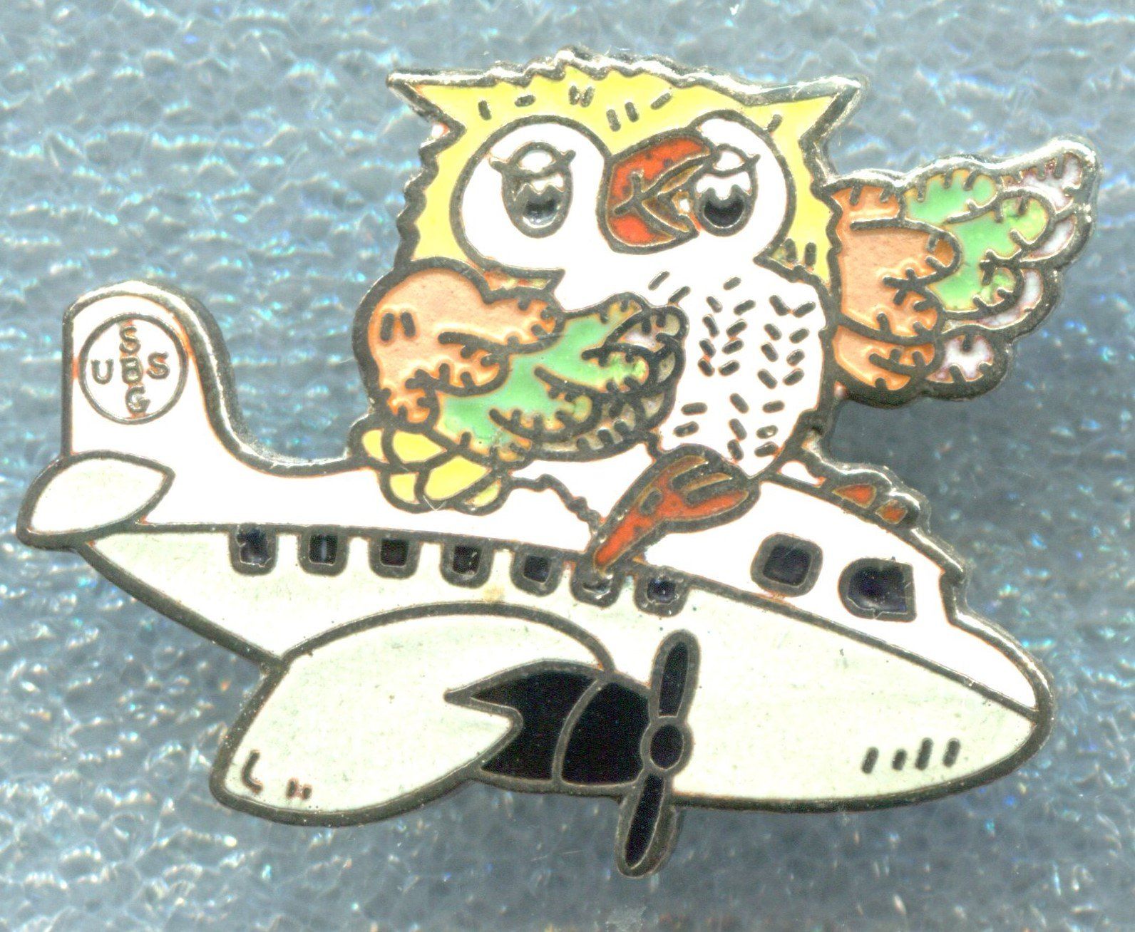 UBS Plaketten & Abzeichen: UBS  Eule  Flugzeug – Gebraucht aus Winterthur von Sammleroase