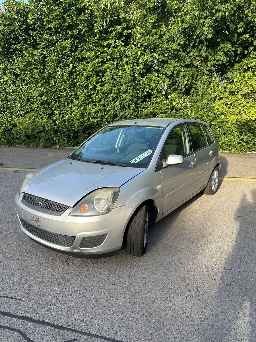 Ford Automobili: Ford Fiesta 1.4 Limousine  – Usato da Elgg venduto da Cherry777.