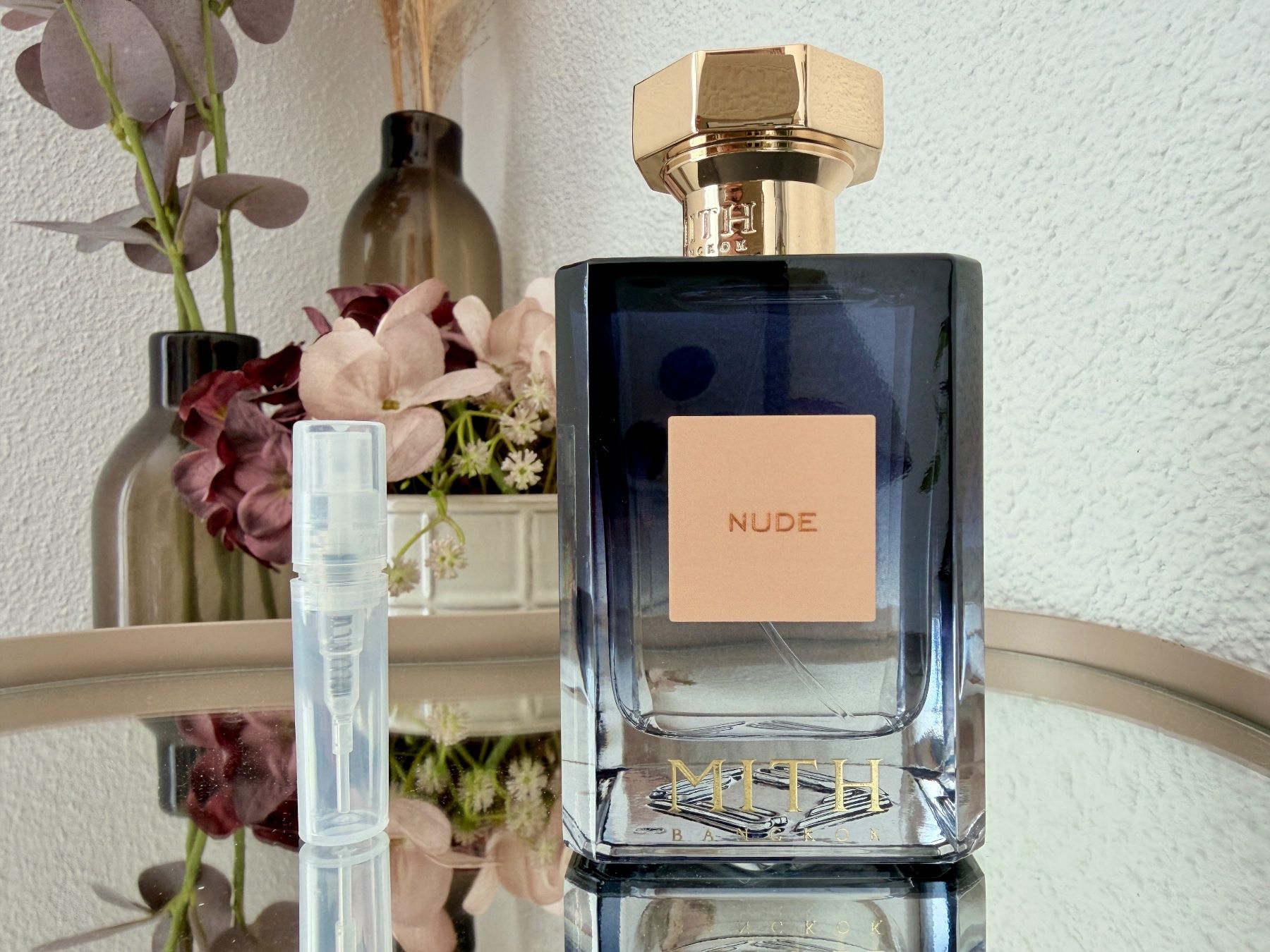 Parfum & Eau de Toilette: 2ml Abfüllung von Nude von Mith – Neu (gemäss Beschreibung) aus Schlossrued von tinurued