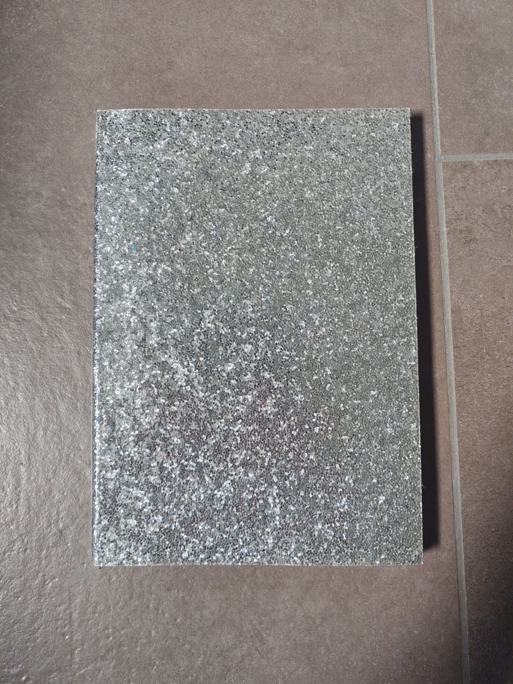 Schreibblöcke: Silber glitzernes Notizheft – Neu und originalverpackt aus Beromünster von Serenata