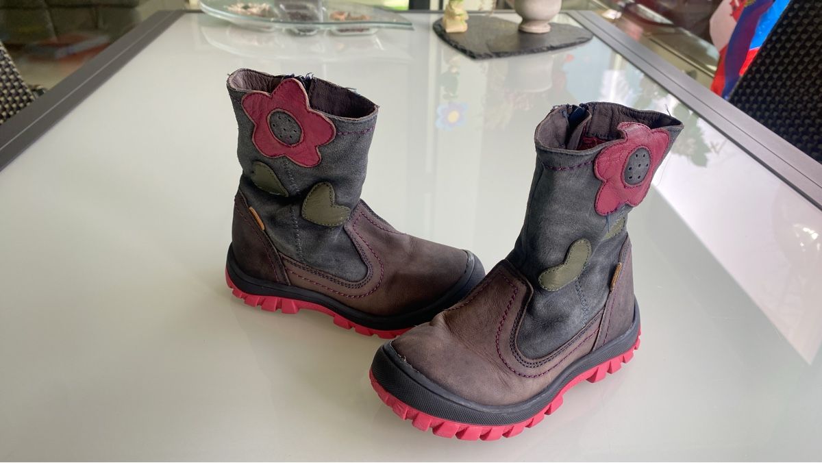 Schuhe für Mädchen: Lasocki Stiefel Grösse 26 – Gebraucht aus Baden von nicolenia