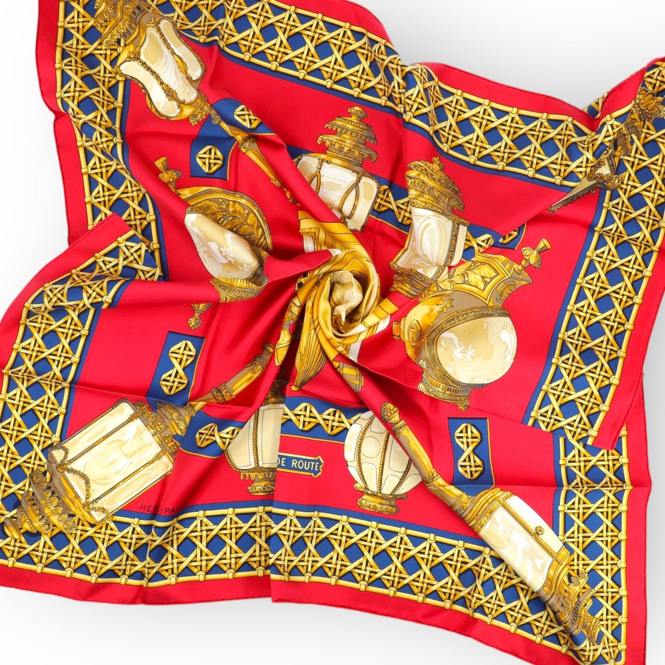 Hermès Foulard & Sciarpe: Hermès Carré "Feux de route" – Usato da Binningen venduto da Designerlabels 4