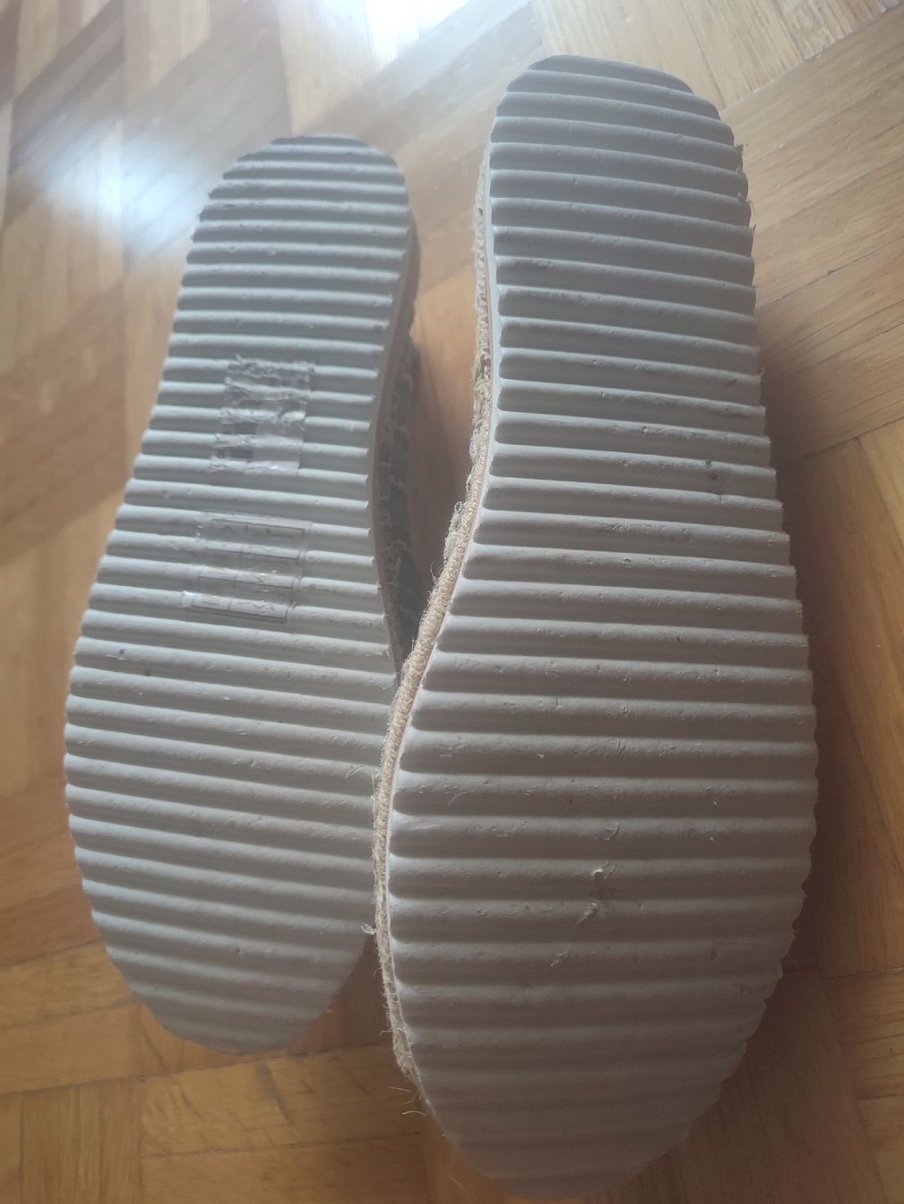 Scarpe da donna: Bequeme Espadrilles Grösse 38 Sommerliche Freizeitschuhe – Nuovo (secondo la descrizione) da Waltenschwil venduto da Bodensee84 2