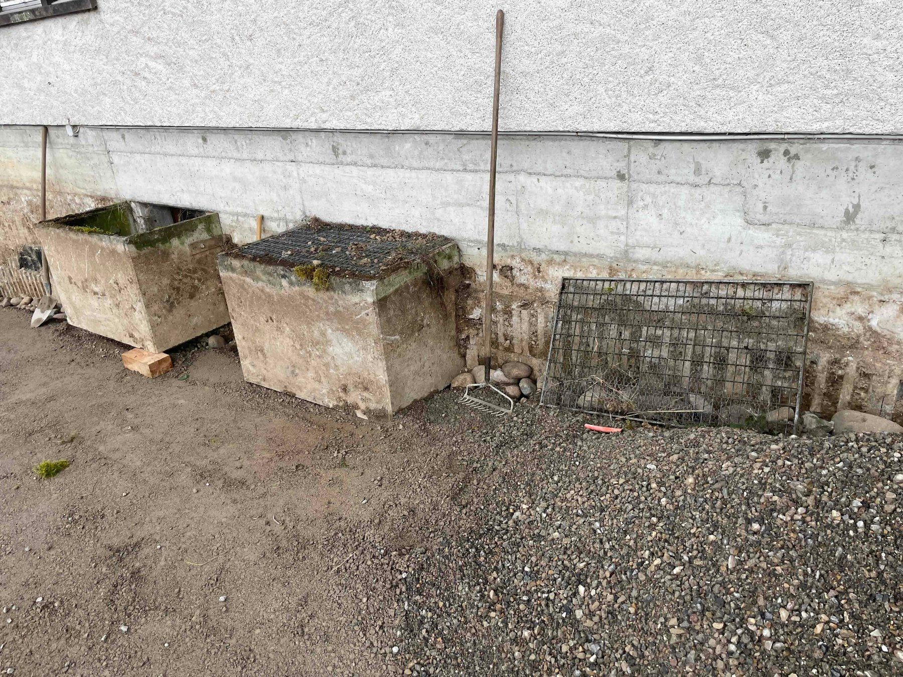 Grilles & Grillages: 2Stk Lichtschächte mit Gitter – D'occasion à Weisslingen par hansueli.kuhn 2
