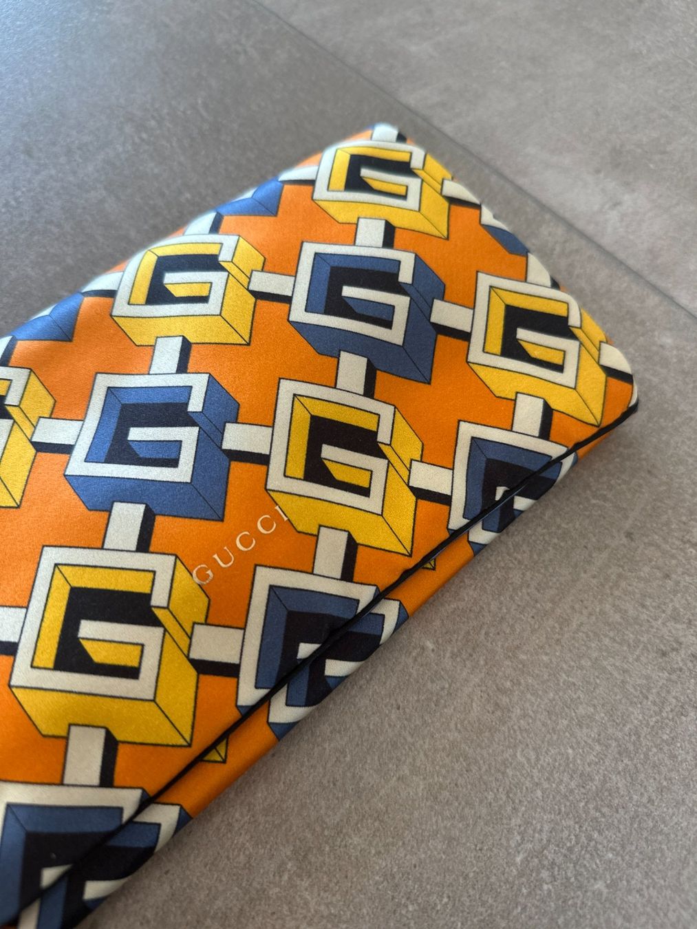 Sonstige Kosmetik & Pflege: New silk sleep mask Gucci – Neu und originalverpackt aus Lugano von juledo 2
