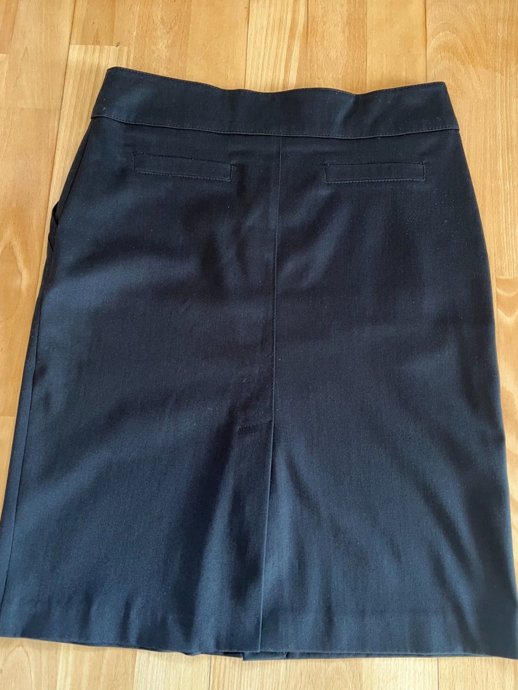 Gonne: EQ Damen Rock in Gr. 36, Schwarz – Usato da Worb venduto da farben20zauber