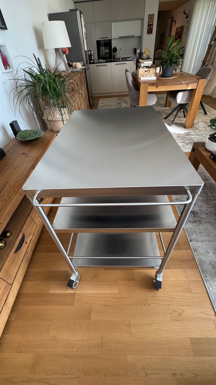 Cuisines complètes: Chromstahlwagen – D'occasion à Appenzell par Gw62 1