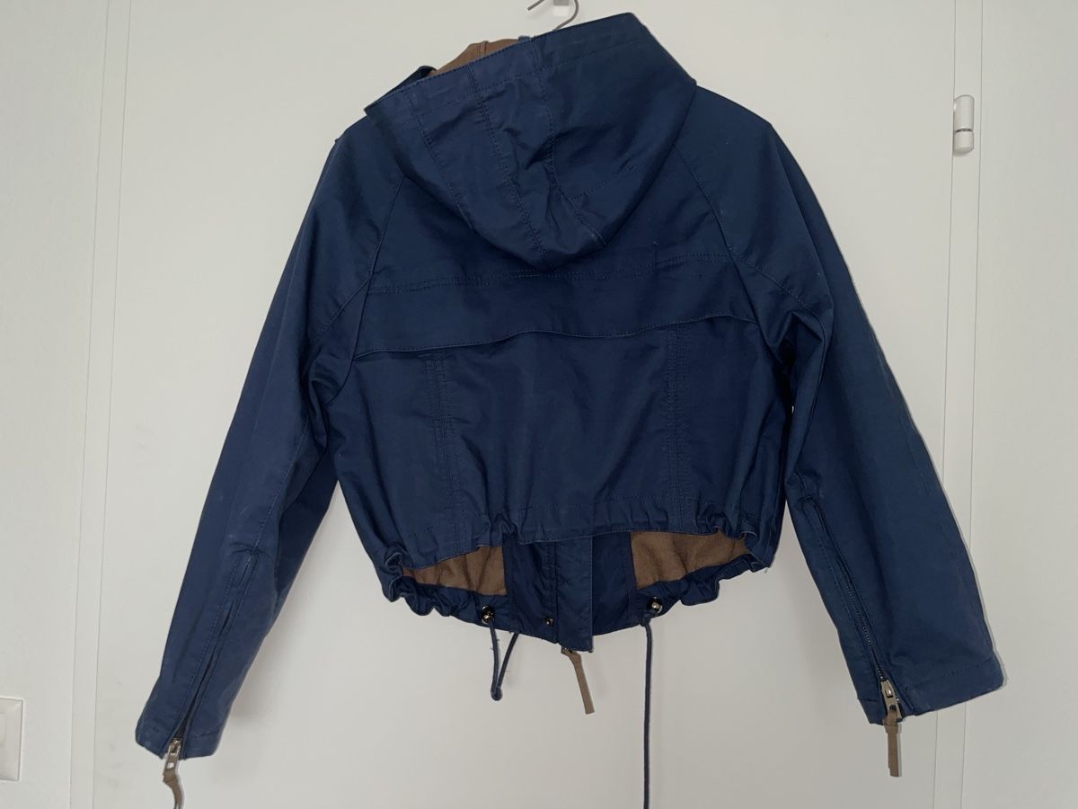 Zara Jacken: Dunkelblaue Übergangsjacke mit Taschen – Gebraucht aus Dübendorf von an_nk8z 1