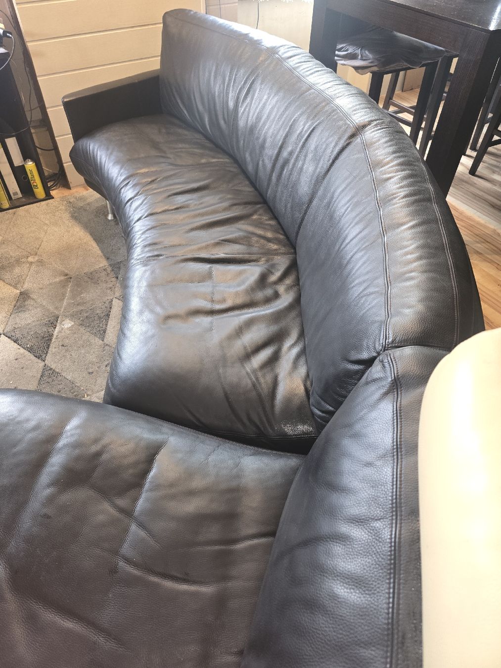 Divani: Ledersofa Echtleder Halbrund – Usato da Balsthal venduto da Rucksackschweizer 1
