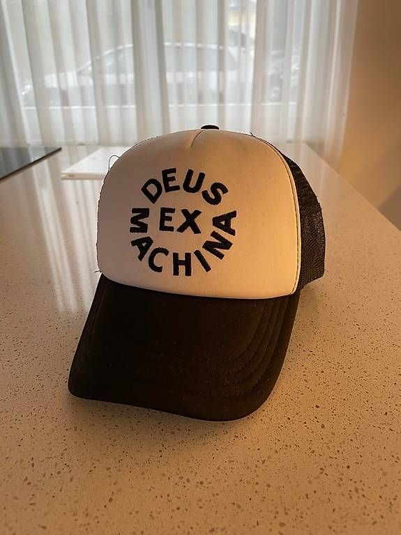 Copricapi, berretti & cappellini: Cappellino Deus Ex Machina – Usato da Cimo venduto da Robysmi