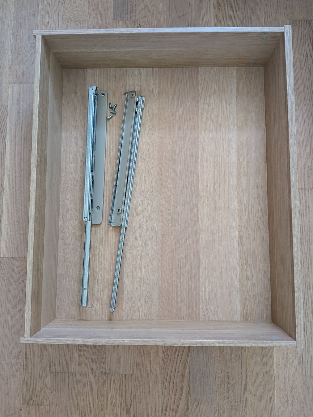 Ikea Armadi: Ikea Pax/Komplement Schublade 75x58 cm Eicheneffekt weiss – Usato da Fehraltorf venduto da van_9xng 1