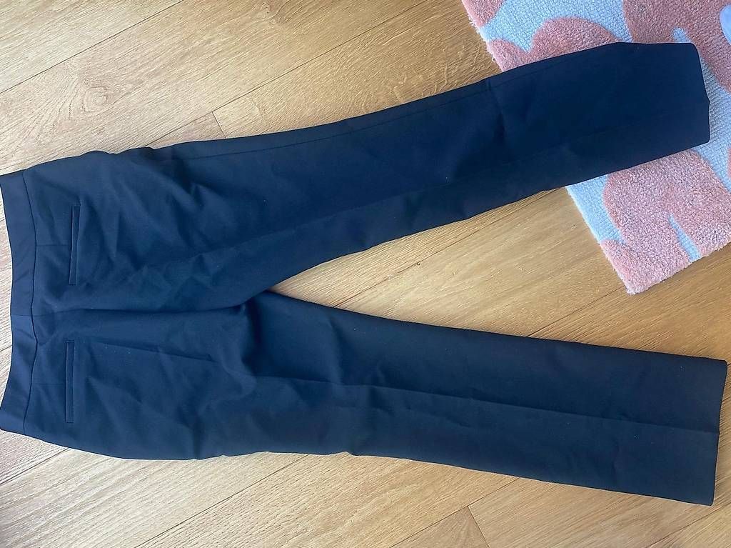 Zara Hosen: Zara Hose - Smoking Style – Gebraucht aus Zürich von Connywee 1
