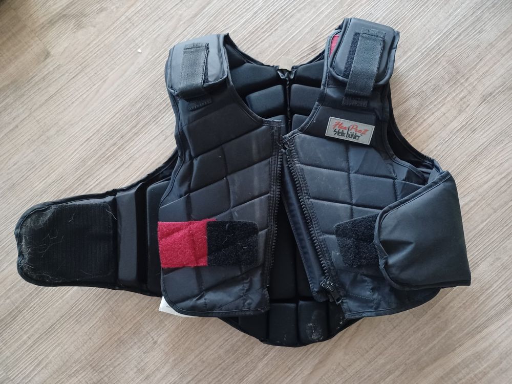 Felix Bühler Protections: Reitweste Kinder Grösse S – D'occasion à Hauenstein par Olten14