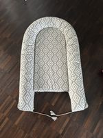 Baby Nestchen mit Muster Kissen