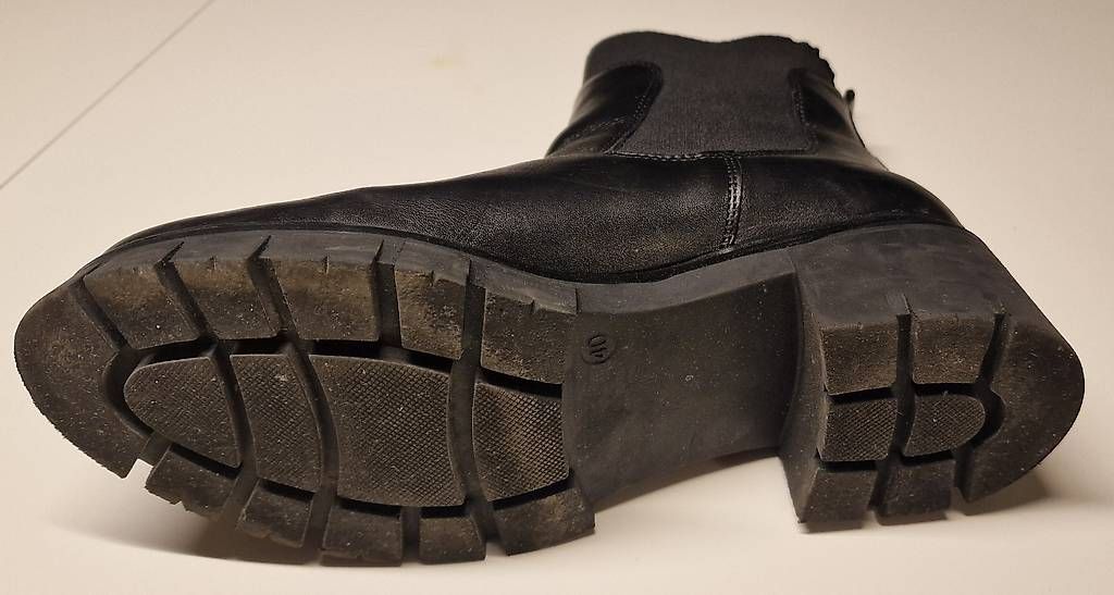 Chaussures femmes: Varese Chelsea Boot schwarz – D'occasion à Bern par anjagraf 2