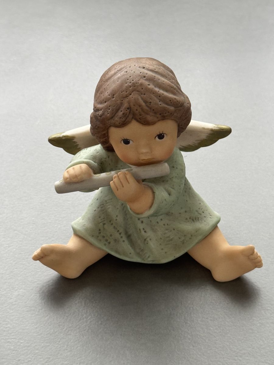Figurines: ENGEL Goebel Nina-Marco   sitzend mit Flöte – D'occasion à Honau par sainj 1