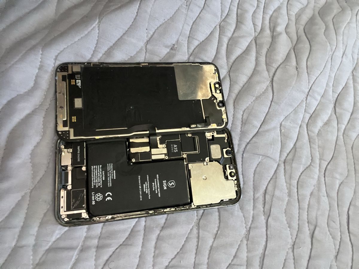 Apple Telefoni cellulari / Smartphones: iphone 13  – Difettoso da Le Mont-sur-Lausanne venduto da had_8vyg 2