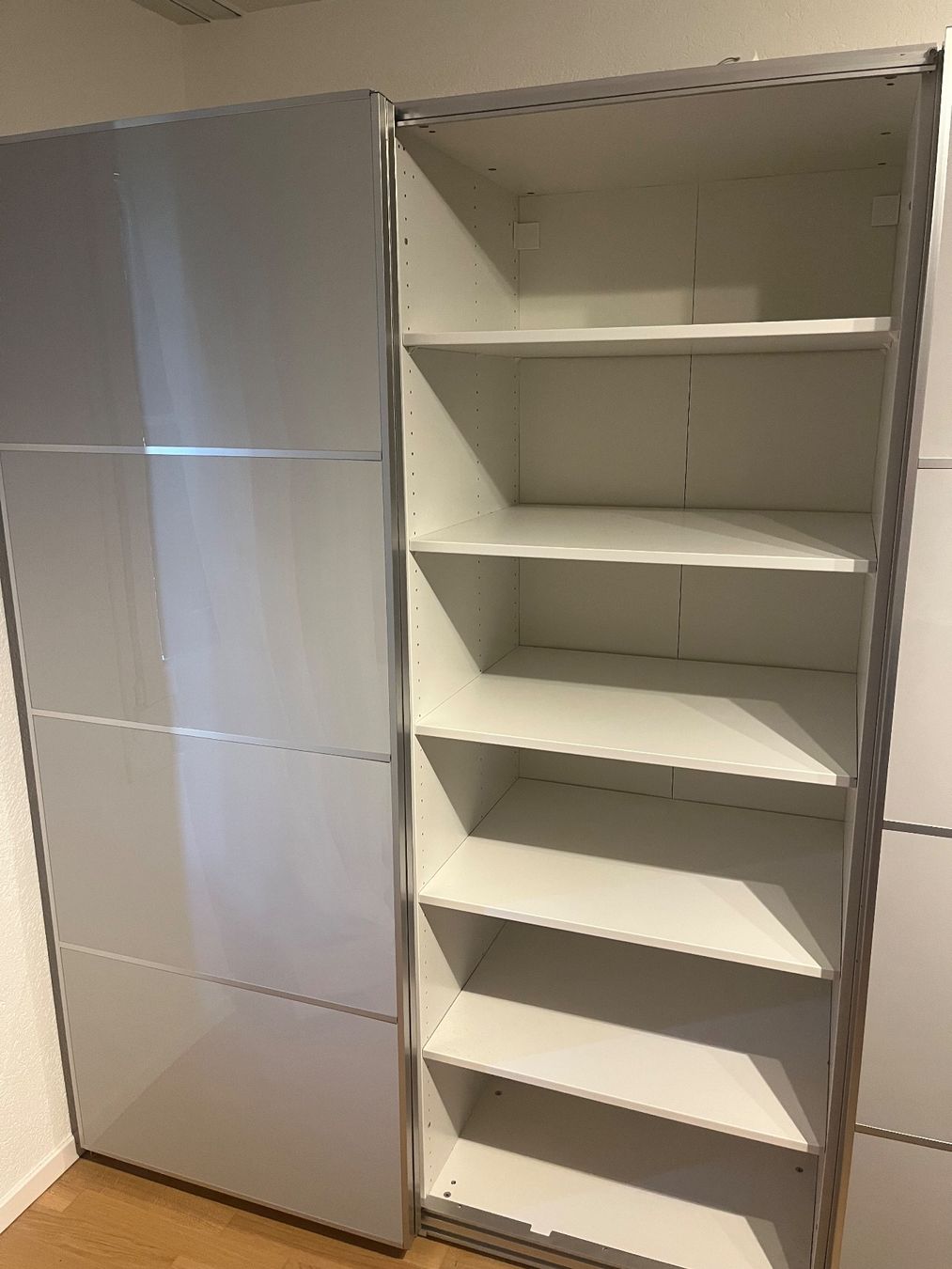 Ikea Armadi: Ikea Pax Kleiderschrank – Usato da Obfelden venduto da kev_895h 2
